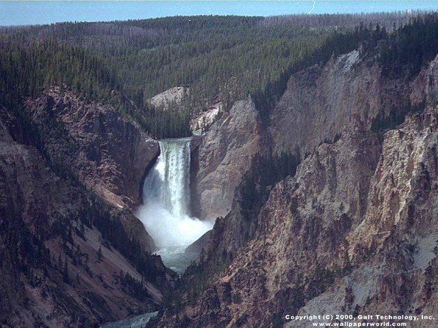 'Big Waterfall' 640x480 Free 3D Wallpaper